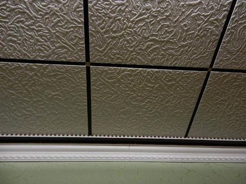 Как красиво самому оформить потолок пенопластом?