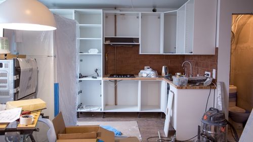 Кухонная мебель своими руками (85 фото): как сделать стол для кухни из дерева, реставрация, ремонт и сборка