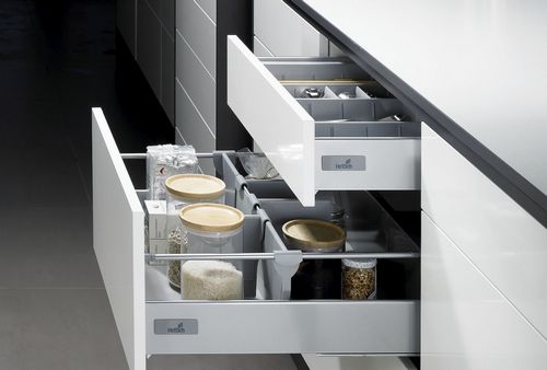 Наполнение кухонных шкафов (79 фото): карусель для кухни в нижний внутренний шкаф
