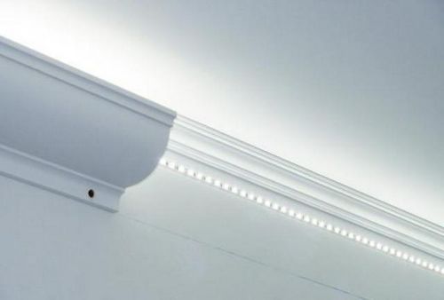 Подсветка потолка светодиодной лентой под плинтусом - необходимые комплектующие, монтаж, фото