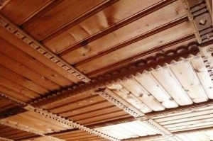 Утепление потолка в деревянном доме. Как сделать потолок в деревянном доме своими руками, фото  